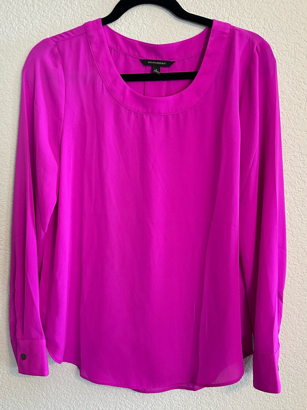 Banana Republic Bright Fuchsia Long Sleeve Scoop-Neck Blouse
